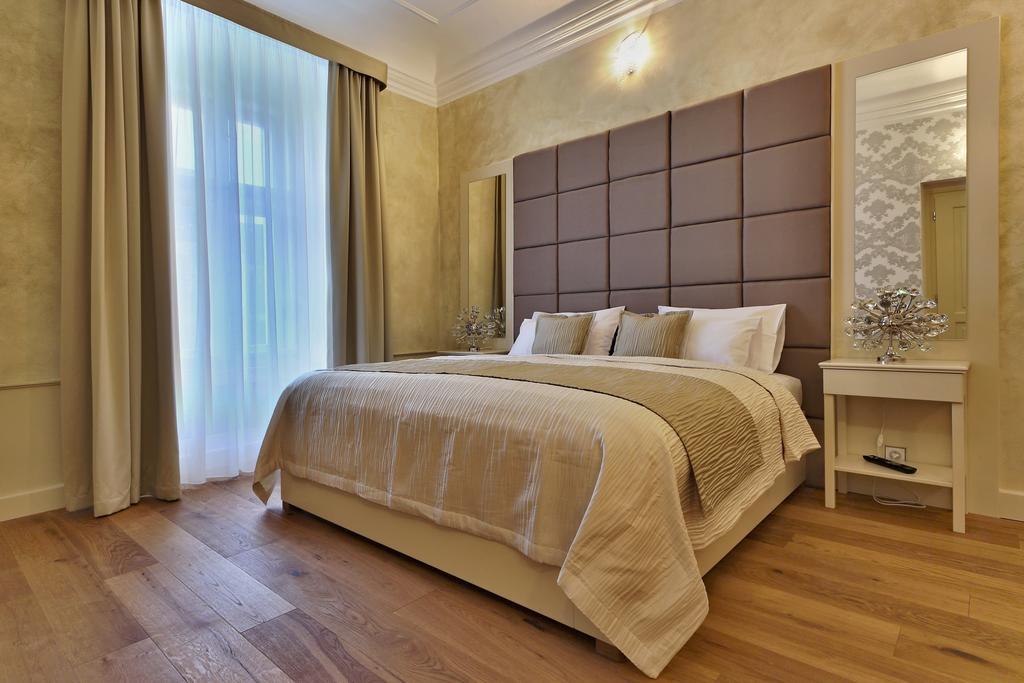 Wellness Hotel Republika 24 Apartments Pilzno Zewnętrze zdjęcie